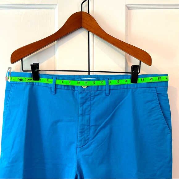 Robert Graham Shorts - Picture 10 of 15